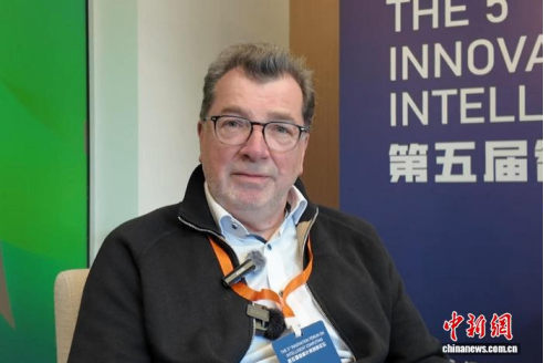 GeoGPT治理委员会联席主席：AI正改变地球科学研究方式